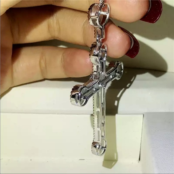 New Luxury 925 Silver Beautiful Cross For Men Women Diamond Necklace - Picture 11 of 15
